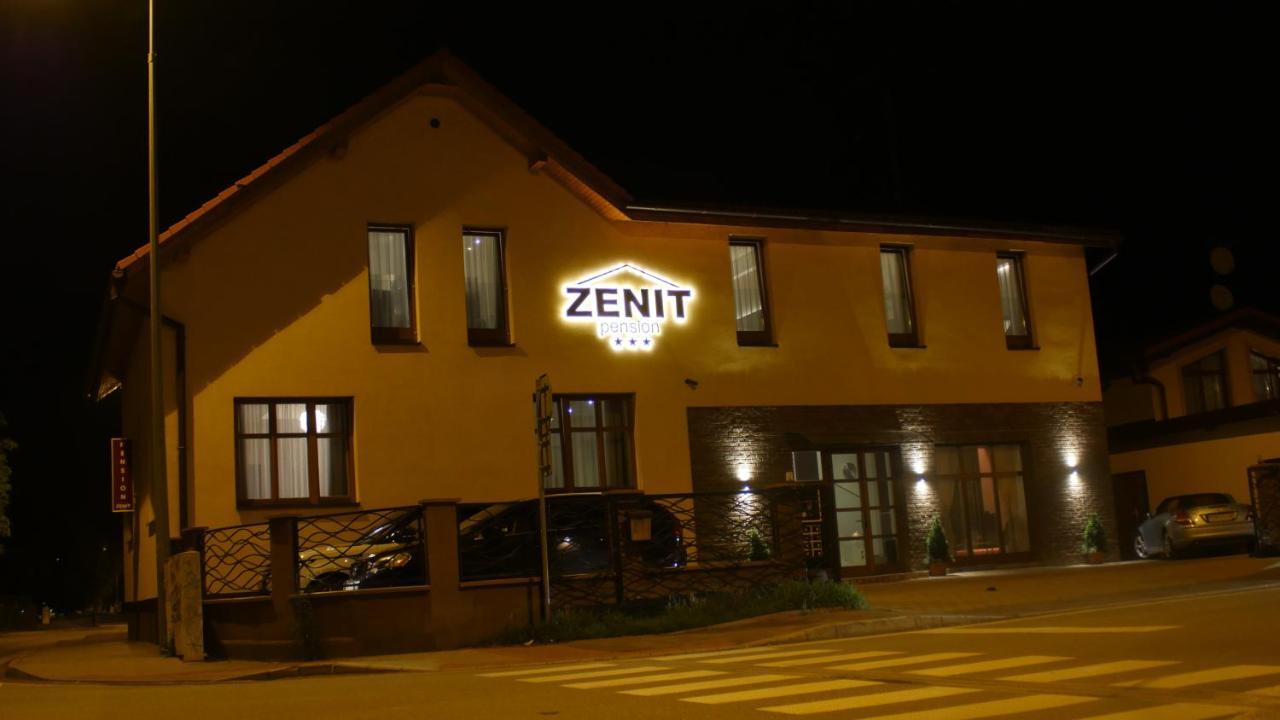 פרשוב Penzion Zenit מראה חיצוני תמונה